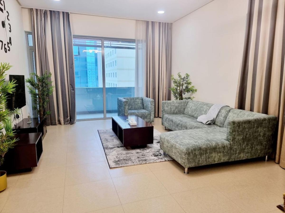 10Th Floor Aspire Tower Paradise Manama Extérieur photo