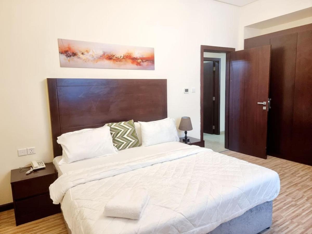 10Th Floor Aspire Tower Paradise Manama Extérieur photo